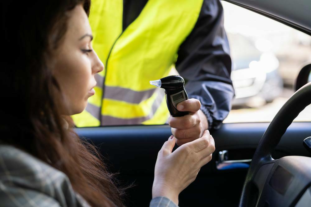 Op zoek naar een advocaat voor alcoholintoxicatie? Bij Intolaw ben je aan het juiste adres! | Intolaw, gespecialiseerd in het verkeersrecht